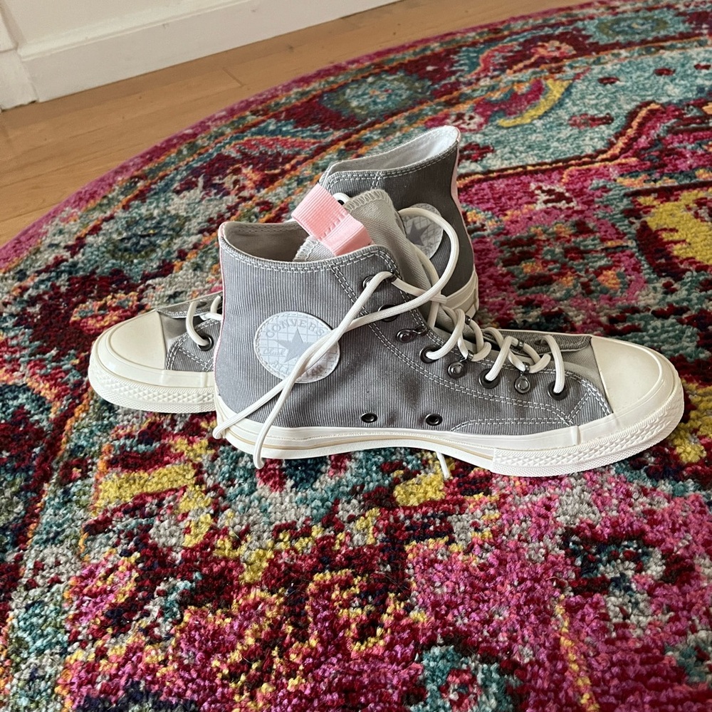 Pink&Grey converse chuck taylor shoes